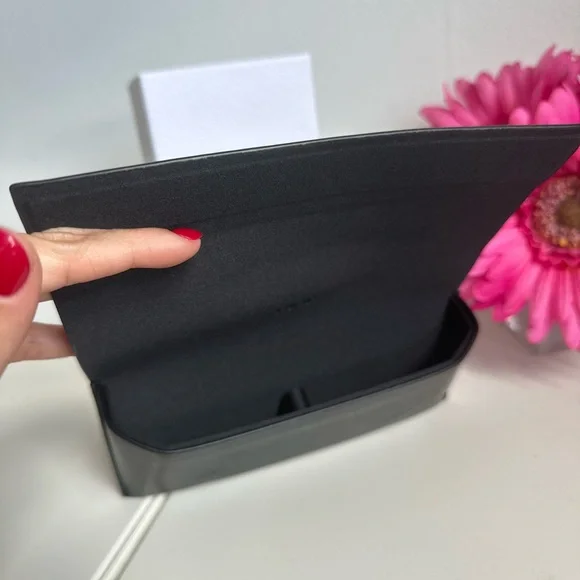 DIOR SUNGLASSES CASE + BOX + CLEANING CLOTH / NEVER USED CHRISTIAN DIOR